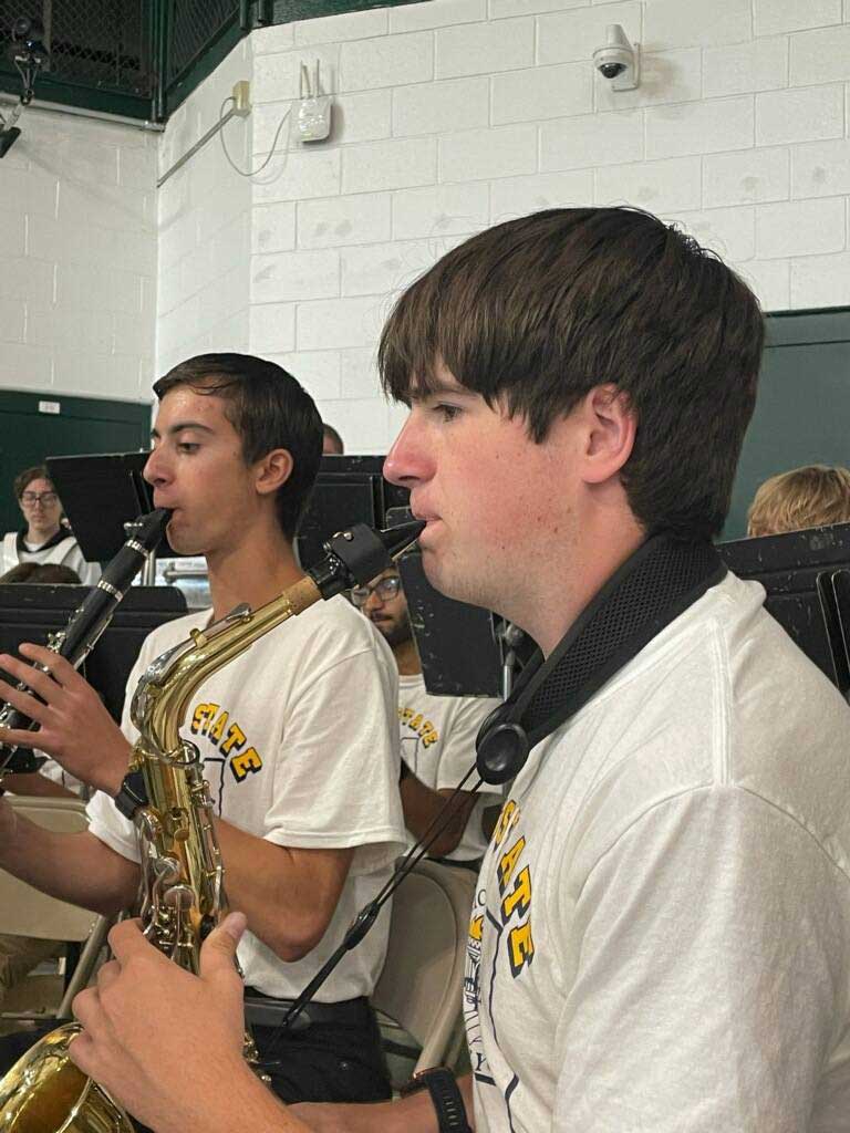 1Band wind