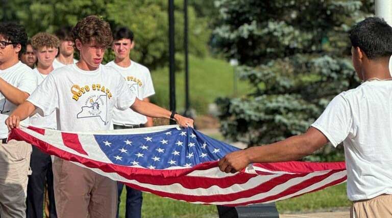 1FlagFolding